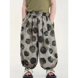 LULU & SKY Boys Polka Dot Printed High-Rise Pleated Trousers-picture-48