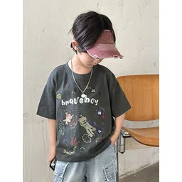 LULU & SKY Boys Printed V-Neck Raw Edge Boxy T-shirt-picture-16