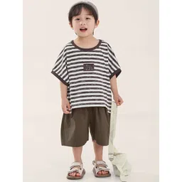 LULU & SKY Boys Striped T-shirt with Shorts-picture-17