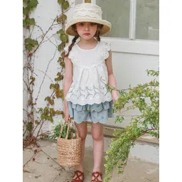 LULU & SKY Floral Top-picture-16