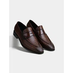 LUXORO FORMELLO Men Aiden Weaved Leather Formal Loafers-picture-11