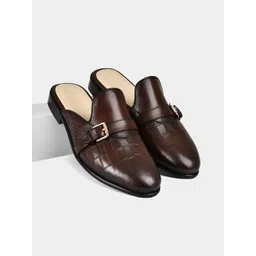 LUXORO FORMELLO Men Textured Leather Mules-picture-20
