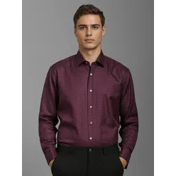 Luxure by Louis Philippe Men Spread Collar Checked Cotton Formal Shirt-picture-18