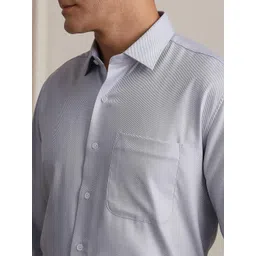 Luxure by Louis Philippe Spread Collar Pure Cotton Formal Shirt image 3