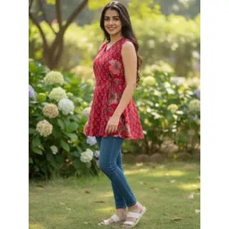 MAAJISA Floral Printed V-Neck Pure Cotton Empire Kurti-picture-10