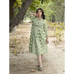 Mabish By Sonal Jain Green Cotton Regular Fit Printed Dress-image-16