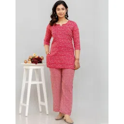 mad fury Printed V-Neck Top With Trousers Co-Ords-picture-12