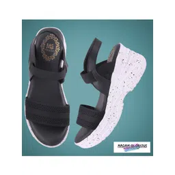 madam glorious Black Comfortable Knitted Platform Heels-picture-13