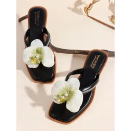 madam glorious Women Embellished Open Toe Flats-picture-11