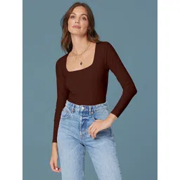 Maheshvi Women Square Neck Fitted Top-picture-10