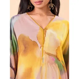 Marigold Lane Women Printed Regular Kurta with Trousers image 4