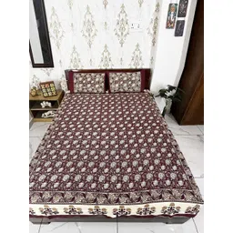 Marika Maroon & White Floral Printed Cotton 180 TC King Bedsheet Set 2.54 m x 2.28 m-picture-5