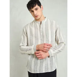 MASCLN SASSAFRAS Men Striped Relaxed Fit Casual Shirt-image-7