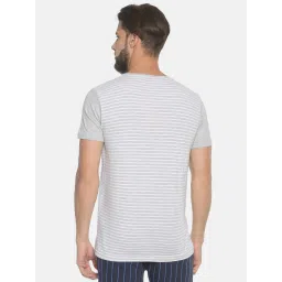 Masculino Latino Grey Cotton Regular Fit Striped T-Shirt image 2