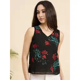 Mast & Harbour Floral Print Georgette Crop Top-picture-17