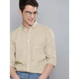 Mast & Harbour men Beige & White Regular Fit Checked Casual Shirt-picture-15