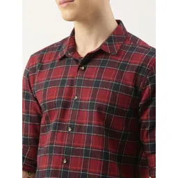 Mast & Harbour Men Standard Fit Checked Spread Collar Pure Cotton Casual Shirt image 5