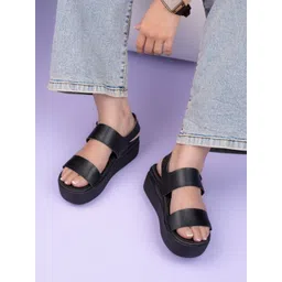 Mast & Harbour Women Flatform Sandals image 1