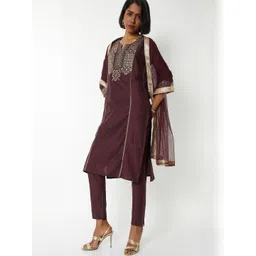 Max Women Embroidered Straight Kurta Set-picture-24