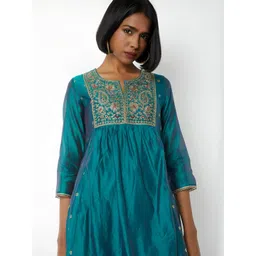 max Women Ethnic Motifs Embroidered Empire Thread Work Kurta With Trousers-picture-37