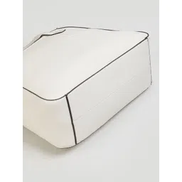 max Women Solid Textured Structured Zip Detail Shoulder Bag image 4