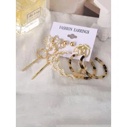 MEENAZ Gold-Plated Contemporary Studs-picture-36