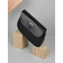Metro Black Medium Cross Body Bag-picture-43