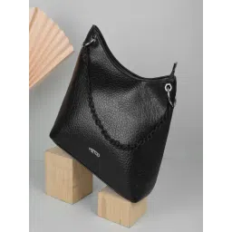 Metro Black Medium Shoulder Bag-picture-17