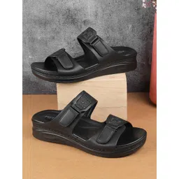 Metro Flatform Sandals with Laser Cuts-picture-22