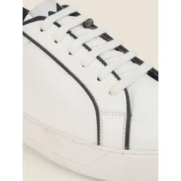 Metro Men Lace-Ups Sneakers image 3