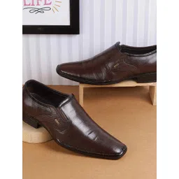 Metro Men Leather Formal Slip-Ons-picture-15