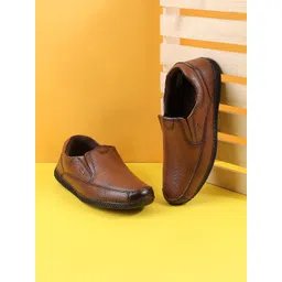 Metro Men Textured Leather Formal Slip-On Shoes-picture-20