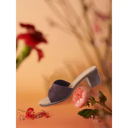 Metro Women Burgundy Solid Block Heels-picture-38