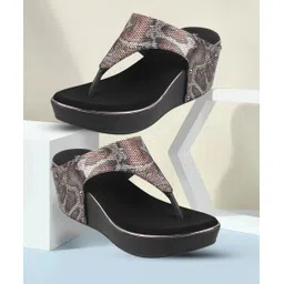 metro Women Wedges Sandal-picture-23