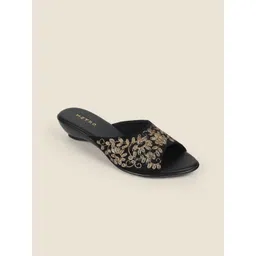 Metro Women Woven Design Wedge Mules-picture-35