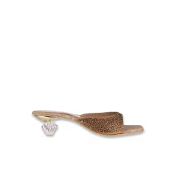 Metro Women's Antique Gold Casual Sandals image 3