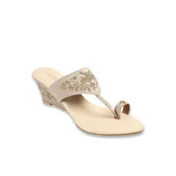 Metro Women's Beige Toe Ring Wedges-picture-15