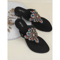 Metro Women's Black Thong Sandals-picture-40