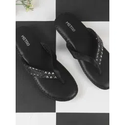 Metro Women's Black Thong Sandals-picture-10