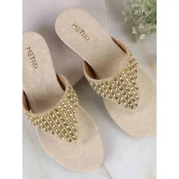 Metro Women's Gold Thong Sandals-picture-16