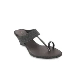 Metro Women's Gun Metal Toe Ring Wedges-picture-27