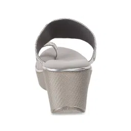 Metro Women's Silver Toe Ring Wedges image 5