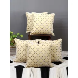 MFD HOME Furnishing Beige Velvet Cushion Cover - Set of 5-picture-18