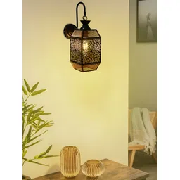 MFD HOME FURNISHING Black & Gold-Toned Metal Traditional Abstract Shaped Shaped Wall Lamp-picture-36