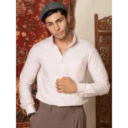 Minus One Men Solid Spread Collar Cotton Casual Regular Fit Shirt-image-15