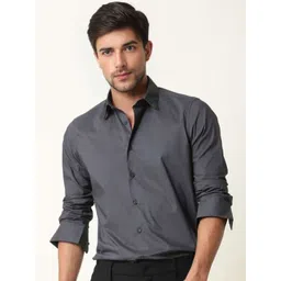 MISCHIEF MONKEY Men Classic Tailored Fit Solid Spread Collar Pure Cotton Casual Shirt-picture-14