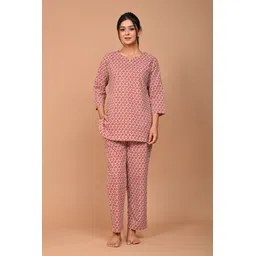 miss rekha Women Night Suit Set White, Maroon Printed-picture-19