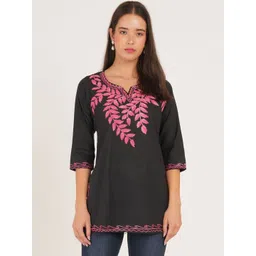 Missethic Women Ethnic Motifs Embroidered V-Neck Thread Work Pure Cotton Kurti-picture-36