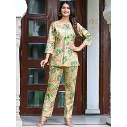 MissKurti Screen Printed Pure Cotton Top & Palazzos-picture-15