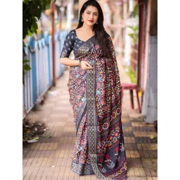 Mitera Grey Kalamkari Printed Zari Woven Design Saree-picture-30